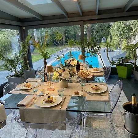 Villa, Swimming Pool, 5 Bedrooms, Versailles La Celle-Saint-Cloud